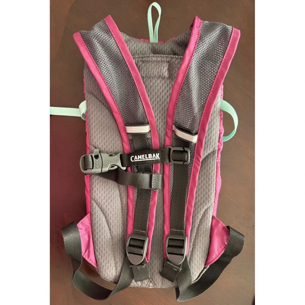 Camelbak excellent
